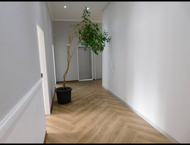 10M² MEDICAL SUITE TO LET IN RUITERHOF